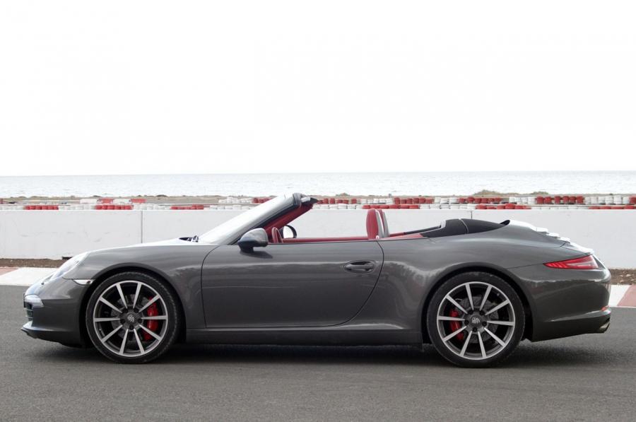  Porsche 911 Carrera S Cabriolet 2011 года  (фото 30 из 61)